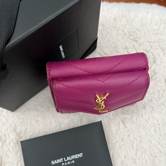 YSL Cassandra Trifold Wallet - Picture 11 of 17